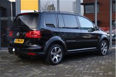 Volkswagen Touran - 1.4 TSi 140 Cross 7-persoons (NAVI/XENON/PDC/CAMERA/TREKHAAK)