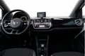 Volkswagen Up! - 1.0 60pk High up BlueMotion + Airco + Panoramdak + PDC - 1 - Thumbnail