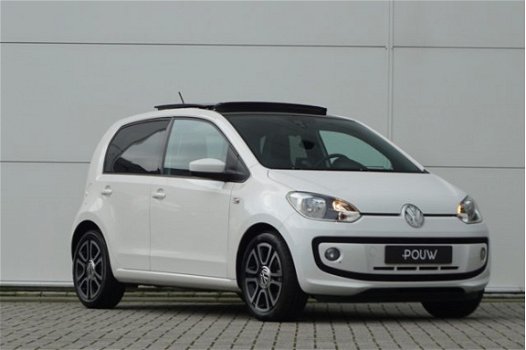 Volkswagen Up! - 1.0 60pk High up BlueMotion + Airco + Panoramdak + PDC - 1