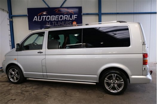 Volkswagen Transporter - 2.5 TDI L2H1 340 DC Silver Edition - Airco, Cruise, PDC, Trekhaak - 1