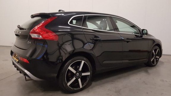 Volvo V40 - 2.0 D4 R-Design Business NAVI/ADAPTIVE-CRUISE/CLIMATIC/LMV - 1