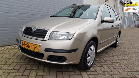 Skoda Fabia Combi - 1.2-12V Equipe APK 09-2020 Bwj 2006 - 1