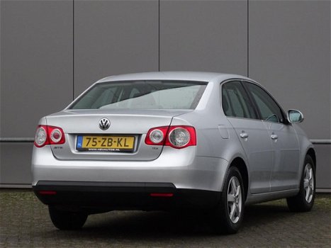 Volkswagen Jetta - 1.9 TDI Comfortline Business KEURIGE AUTO NAVIGATIE (bj2008) - 1