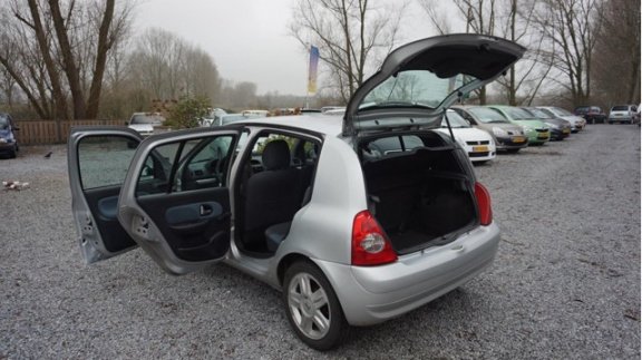 Renault Clio - 1.2-16V Drive 5deurs met airco 150dkm nw-apk zeer nette auto - 1