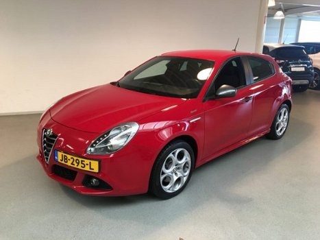 Alfa Romeo Giulietta - 1.4 T Sprint / Nette auto / Navi / Cruise control / Climate control / - 1