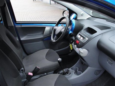 Toyota Aygo - 1.0-12V Dynamic Blue - 1