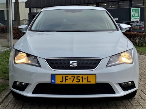 Seat Leon - 1.0 TSi 115 pk Style Connect / Navigatie / Bluetooth / Parkeersensoren - 1