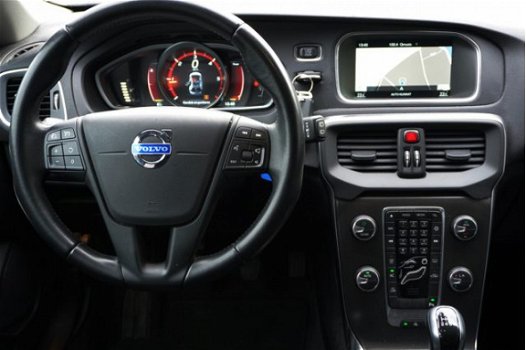 Volvo V40 - 2.0 D4 Kinetic Business | navigatie | dealer onderhouden | - 1