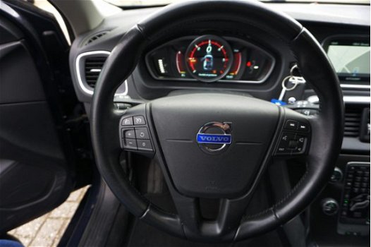 Volvo V40 - 2.0 D4 Kinetic Business | navigatie | dealer onderhouden | - 1