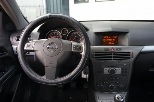 Opel Astra - 1.6 Enjoy | trekhaak | Airco | 5 deurs | - 1