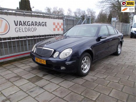 Mercedes-Benz E-klasse - 220 CDI Avantgarde Nwe APK/Grt beurt/nwe banden A - 1