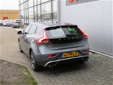 Volvo V40 - 2.0 D2 R-Design Business Xenon Stoelverw Navi Clima PDC Bluetooth Cruise