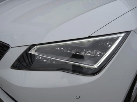 Seat Leon ST - 1.6 TDI Ecomotive Lease Sport Trekhaak LED koplampen Leder/Alcantara Navi Bluetooth C - 1