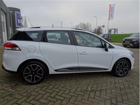 Renault Clio Estate - 1.5 dCi ECO Night&Day van 1ste Eigenaar en parkeersensoren en multimediascherm - 1