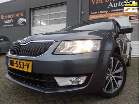 Skoda Octavia Combi - 1.6 TDI Greentech Edition Businessline van 1ste Eig met elec panoramadak en ai - 1