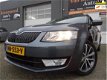 Skoda Octavia Combi - 1.6 TDI Greentech Edition Businessline van 1ste Eig met elec panoramadak en ai - 1 - Thumbnail