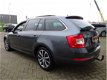 Skoda Octavia Combi - 1.6 TDI Greentech Edition Businessline van 1ste Eig met elec panoramadak en ai - 1 - Thumbnail