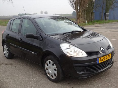 Renault Clio - 1.2-16V Business Line AIRCO/ELRMN/CPV - 1