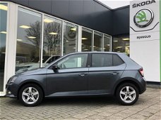 Skoda Fabia - 1.2 TSI Edition Navi, Stoelverwarming, LM-velgen, Sunset glas, Climate control en meer