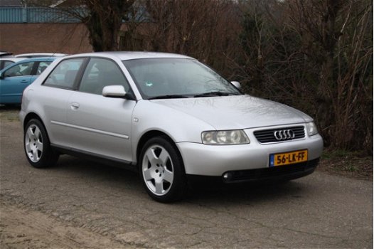 Audi A3 - 1.6 Attraction 3DRS AUTOMAAT/ AIRCO / CRUISE / LMV 16 - 1