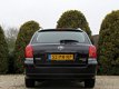 Toyota Avensis Wagon - 2.0 VVTi Executive Automaat / Leder - 1 - Thumbnail