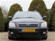 Toyota Avensis Wagon - 2.0 VVTi Executive Automaat / Leder - 1 - Thumbnail