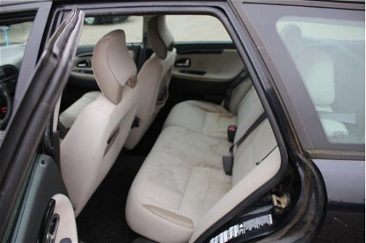 Volvo V40 - 2.0 Europa Meeneemprijs/Exportprijs airco, stoelverwarming, radio cd speler, cruise cont - 1