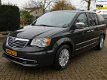 Lancia Voyager - 2.8 Multijet Platinum dealer onderhouden en alle opties zeer mooi - 1 - Thumbnail