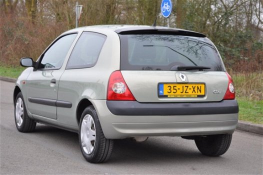 Renault Clio - 1.2-16V Expression STUURBEKR./ELEKTR. RAMEN/CENTRAAL NETJES - 1