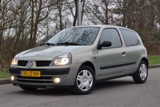 Renault Clio - 1.2-16V Expression STUURBEKR./ELEKTR. RAMEN/CENTRAAL NETJES - 1