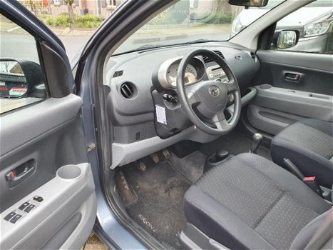 Daihatsu Sirion 2 - 1.0-12V Style - 1