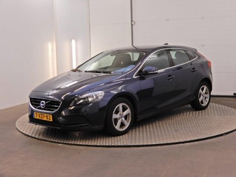 Volvo V40 - 2.0 D4 Momentum Business - 1