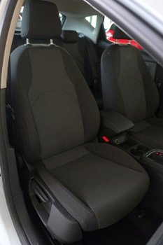 Seat Leon - 2.0 TDI 150PK / Style / PDC / Bluetooth - 1