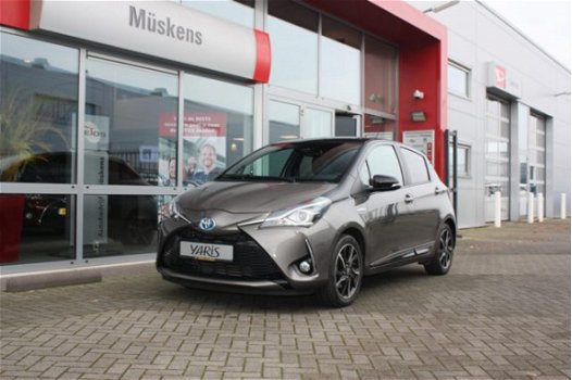 Toyota Yaris - 1.5 Hybrid Bi-Tone Navi - 1