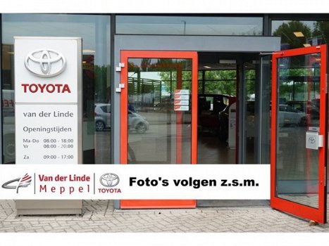 Toyota Yaris - 1.5 Hybride AP met Design pakket / Navigatie - 1