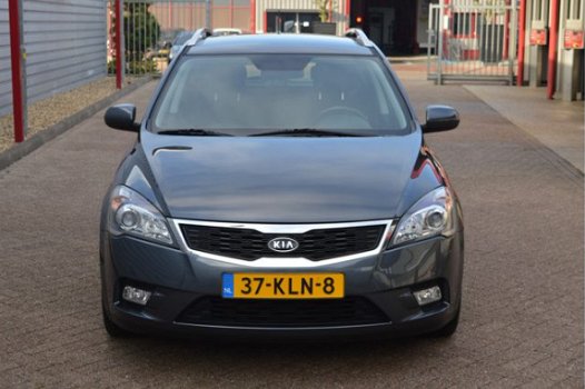 Kia Cee'd - 1.4 CVVT X-ecutive O.a.: Trekhaak, Navi, Roofrails, 16 inch L.m., - 1