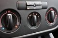 Volkswagen Golf - 1.6 16V Trendline NAVI AIRCO 4-DEURS - 1 - Thumbnail