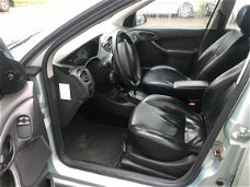 Ford Focus Wagon - 1.6 I AUT APK(Airco-Trekhaak-Leder)