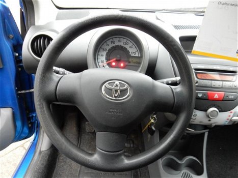 Toyota Aygo - 1.0 VVTi 5 DRS AIRCO + APK - 1