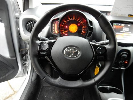 Toyota Aygo - 1.0 VVTi X PLAY AUTOMAAT - 1