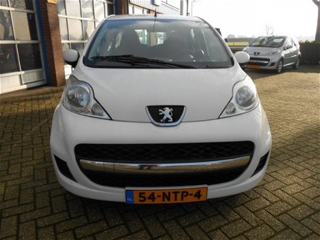 Peugeot 107 - 1.0-12V Millesim 200 - 1