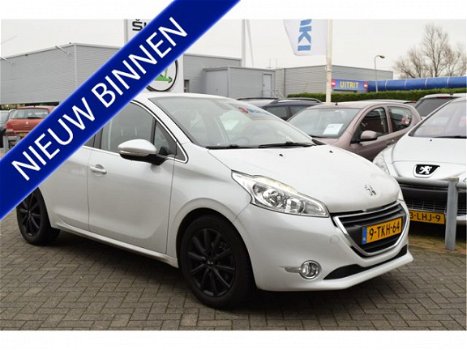 Peugeot 208 - 1.2 VTi Allure | Navigatie | Set winterbanden | Cruise control | Climate control - 1