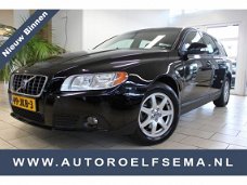 Volvo V70 - 2.0D Limited Edition (4 nieuwe banden)