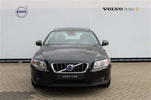 Volvo V70 - T4 180pk automaat / lederen bekleding / schuif kanteldak / trekh - 1