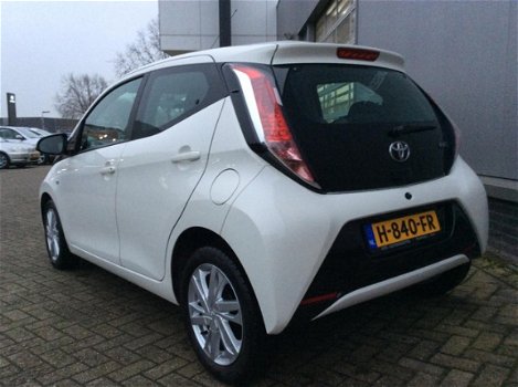 Toyota Aygo - 1.0 VVT-i 69pk 5D, automaat, x-play - 1