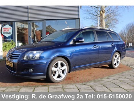 Toyota Avensis Wagon - 2.2 D-4D Executive Business | Leder | Stoelverwarming | Cruise control | - 1