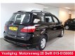 Toyota Avensis Verso - 2.0i Linea Luna 7 zits 100% dealer onderhouden - 1 - Thumbnail