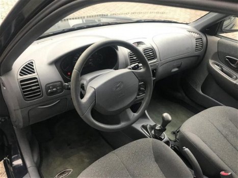 Hyundai Accent - 1.3i LS * Airco * Elekt. Ramen - 1