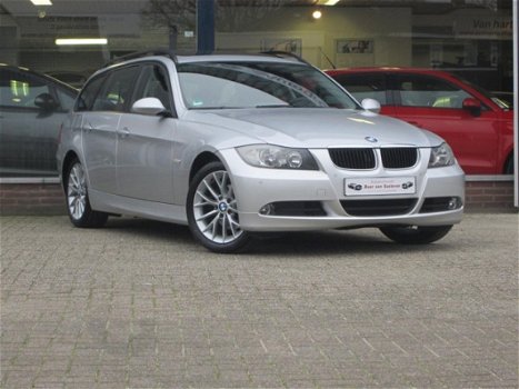 BMW 3-serie Touring - 320i Executive Pano/Navi/Cruise/PDC/Stoelverwarming 1e eigenaar/Dealer OH - 1