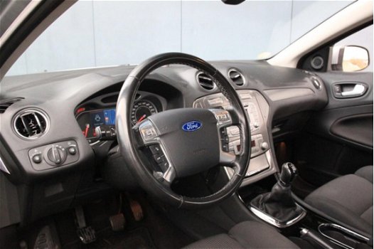 Ford Mondeo Wagon - 2.0-16V Limited Navigatie/Parkeersensor v/a/Winterset/138000km - 1